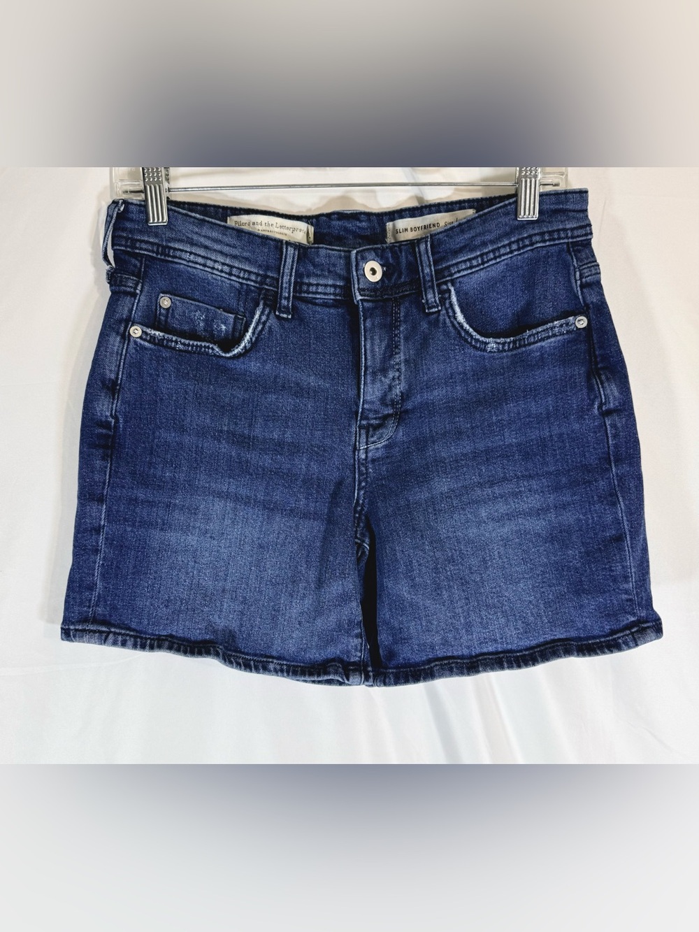Pilcro And The Letterpress “Slim Boyfriend” Mid Rise Denim Jean Shorts Size 28